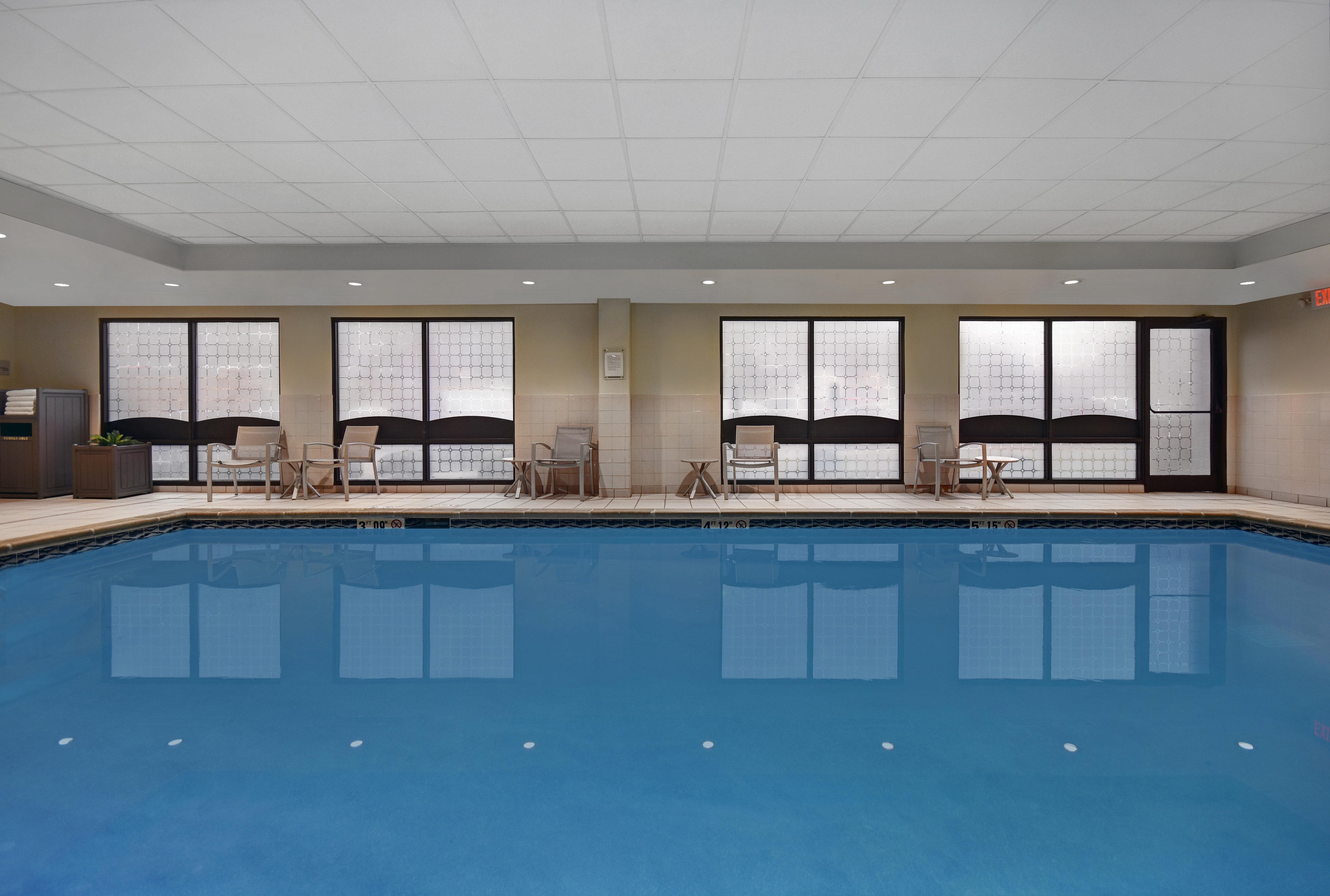 Holiday Inn Express & Suites Cincinnati Riverfront, An Ihg Hotel Covington Exterior photo